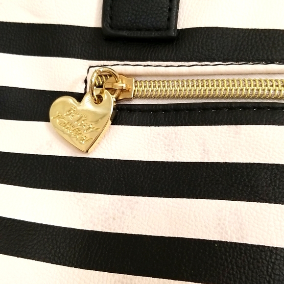 Betsey Johnson Fashion Bow Pocketbook - Picture 8 of 10